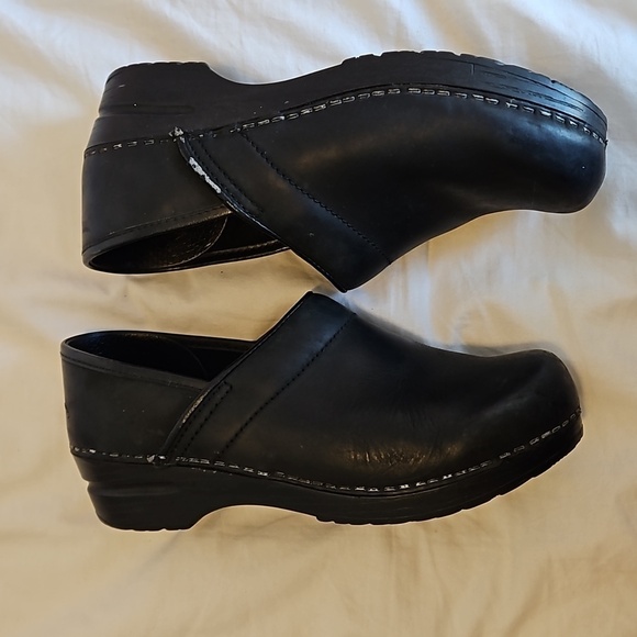 Matte Black Sanita The Orginal Danish Clogs Size 38 - Picture 4 of 7